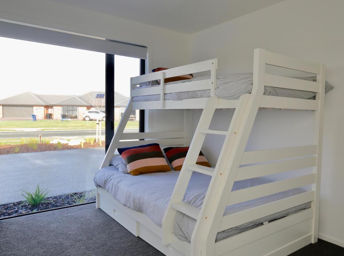 Lake House - Te Anau Holiday Home المظهر الخارجي الصورة