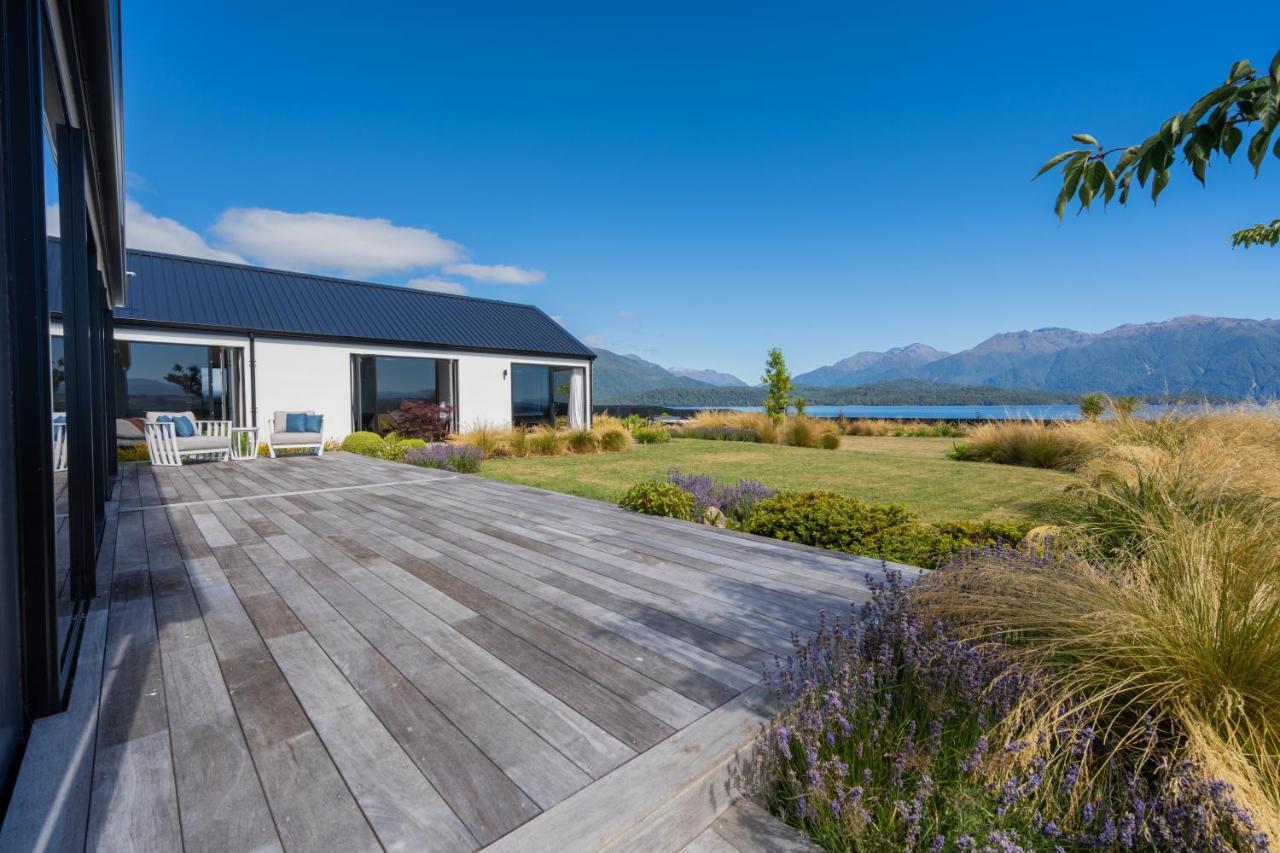 Lake House - Te Anau Holiday Home المظهر الخارجي الصورة