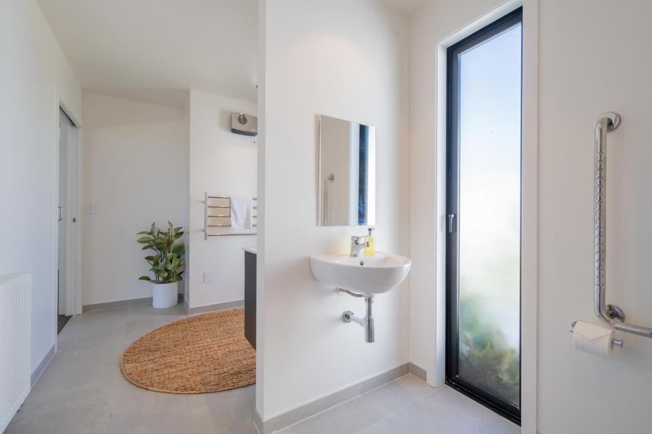 Lake House - Te Anau Holiday Home المظهر الخارجي الصورة
