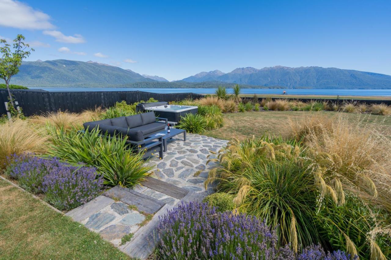 Lake House - Te Anau Holiday Home المظهر الخارجي الصورة